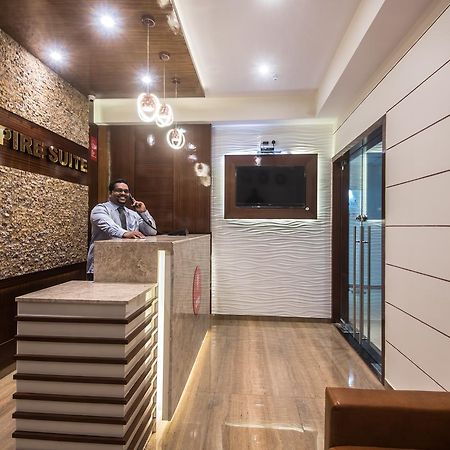Oyo 9328 Empire Suite Нави Мумбай Екстериор снимка